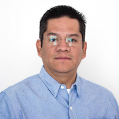 Dr. Javier Estrada